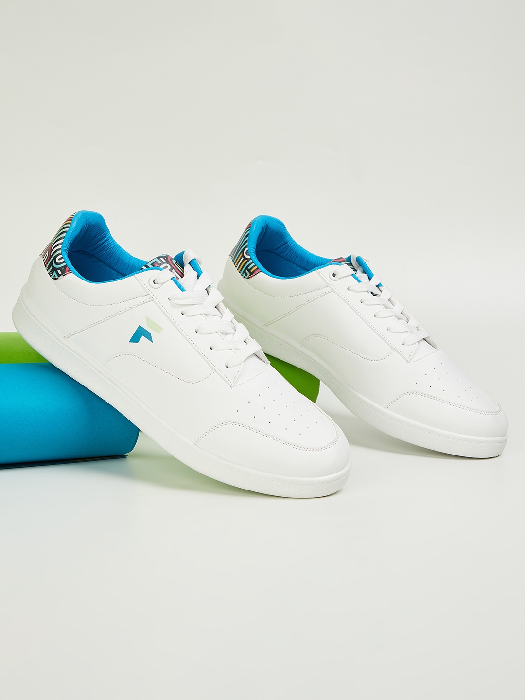 Forca by Lifestyle Men Perforations Sneakers