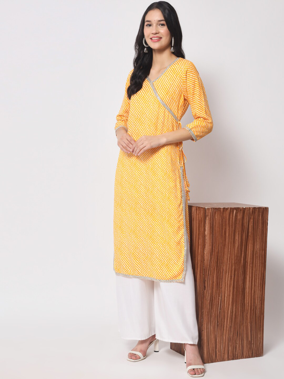 Vastralay Striped Gotta Patti Angrakha Straight Kurta