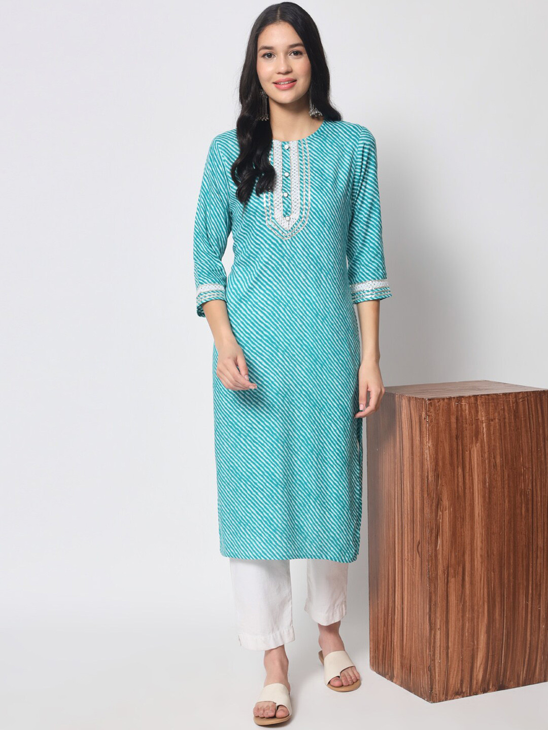 Vastralay Lehariya Dyed Straight Regular Kurta