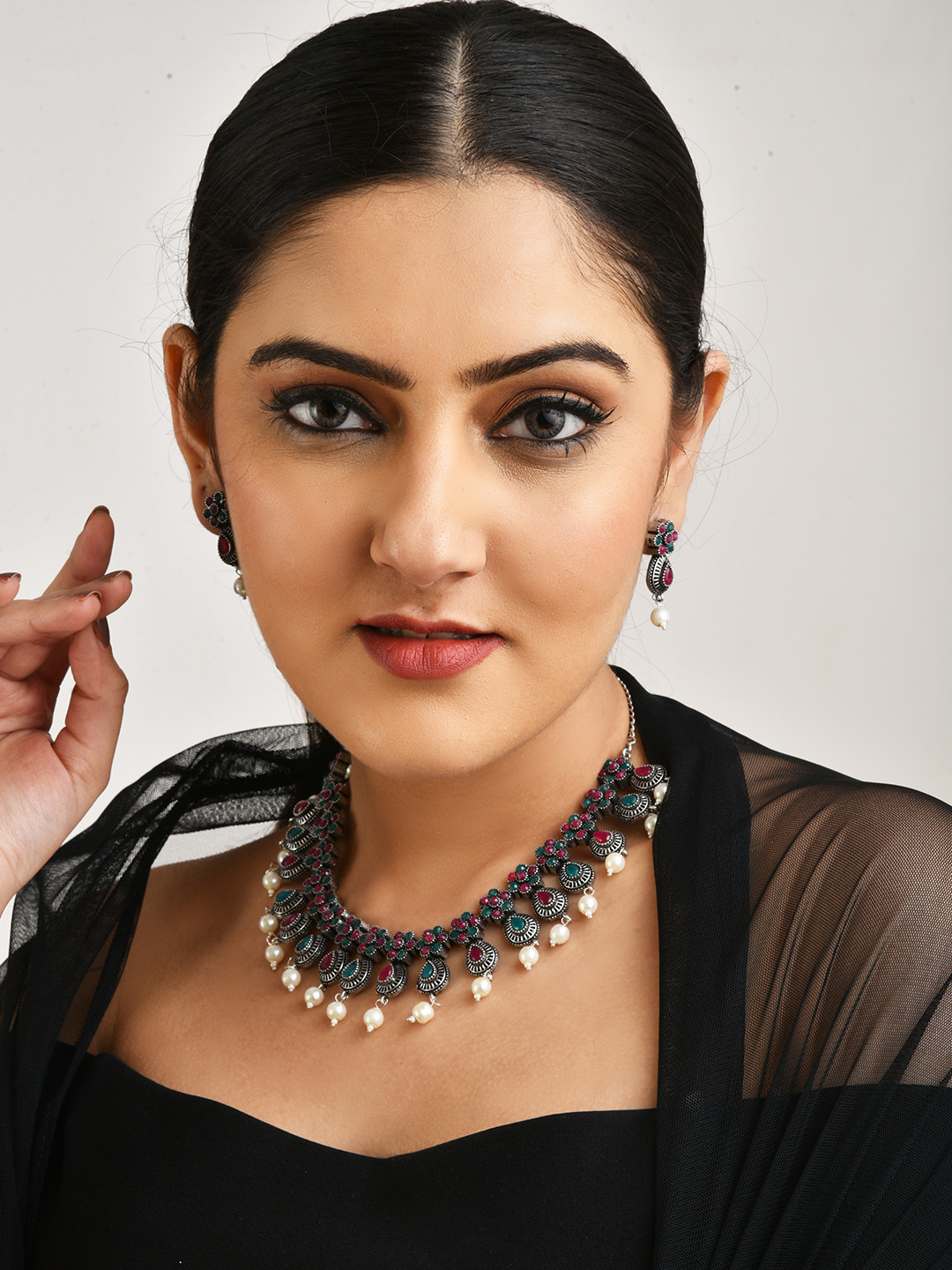 LAIDA Silver-Plated Stone-Studded & Beaded Jewellery Set