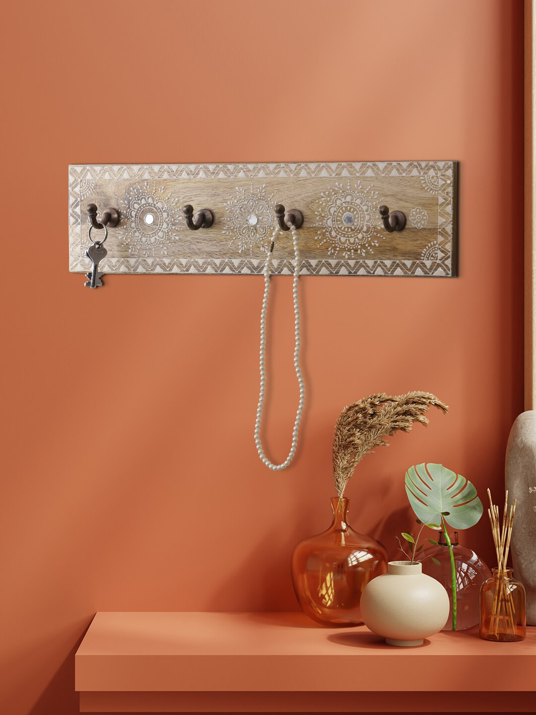 Aapno Rajasthan Beige Printed Wooden 4-Hook Key Holder