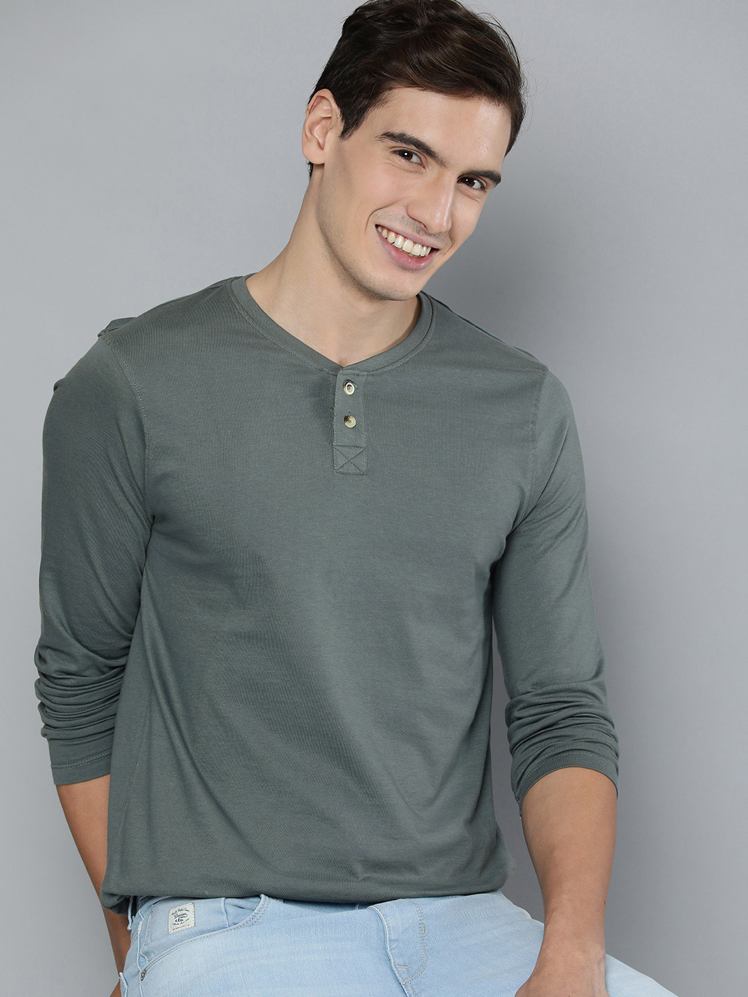 Mast & Harbour Men Pure Cotton Solid Long Sleeves T-shirt