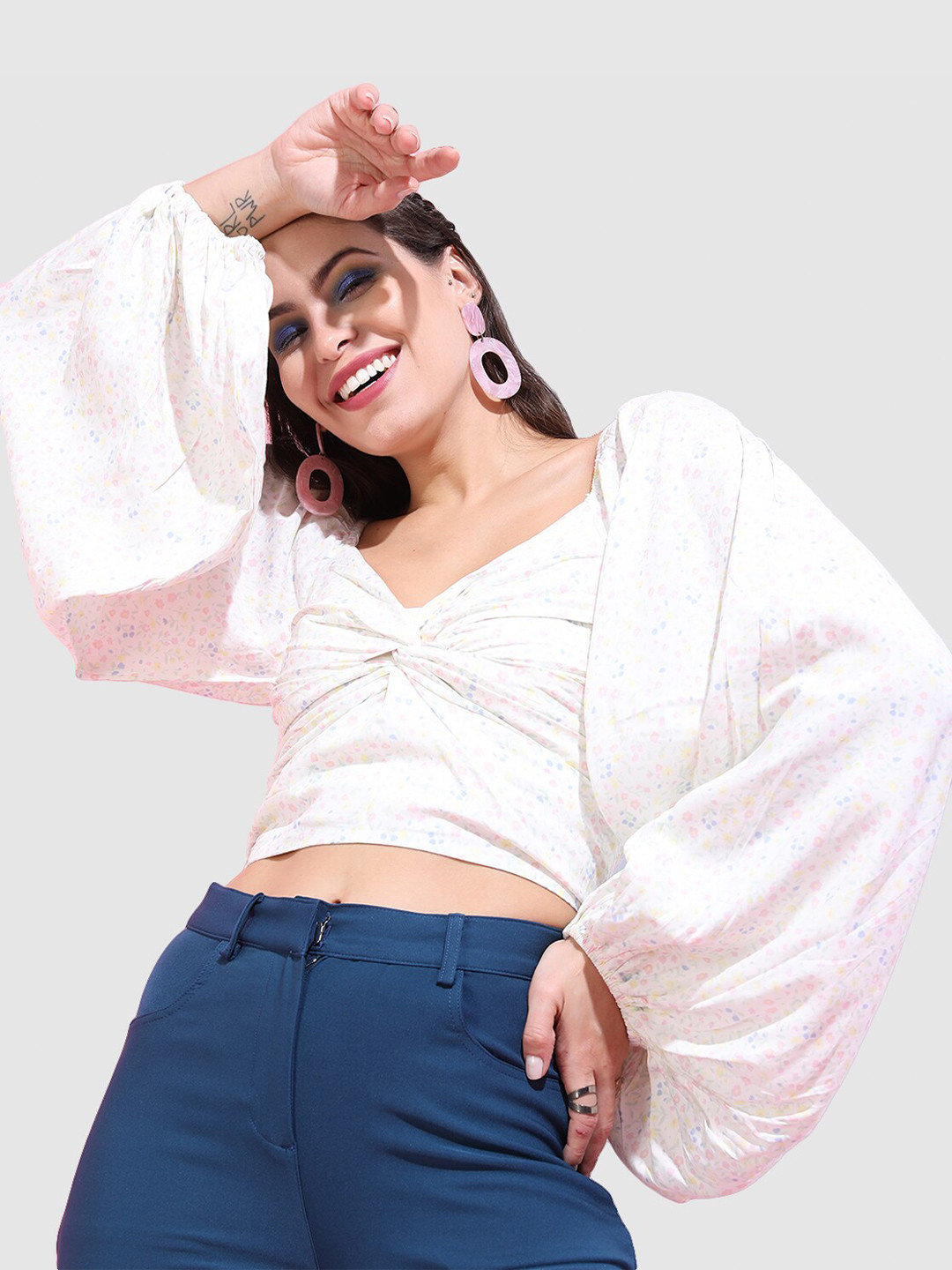 Freehand by The Indian Garage Co Sweetheart Neck Bishop Sleeves Twisted Crop Top