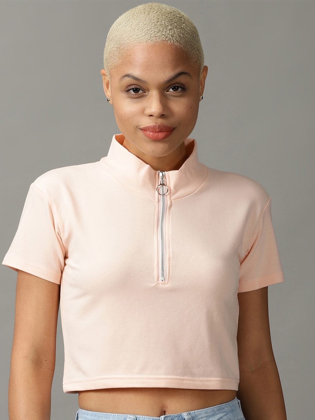 SHOWOFF High Neck Short Sleeves Crop Top