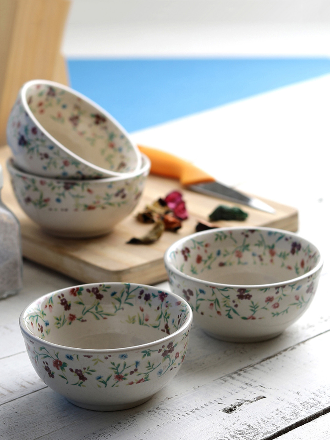 MIAH Decor Off-White Set of 4 Hand-Painted Ceramic Dinner Bowls