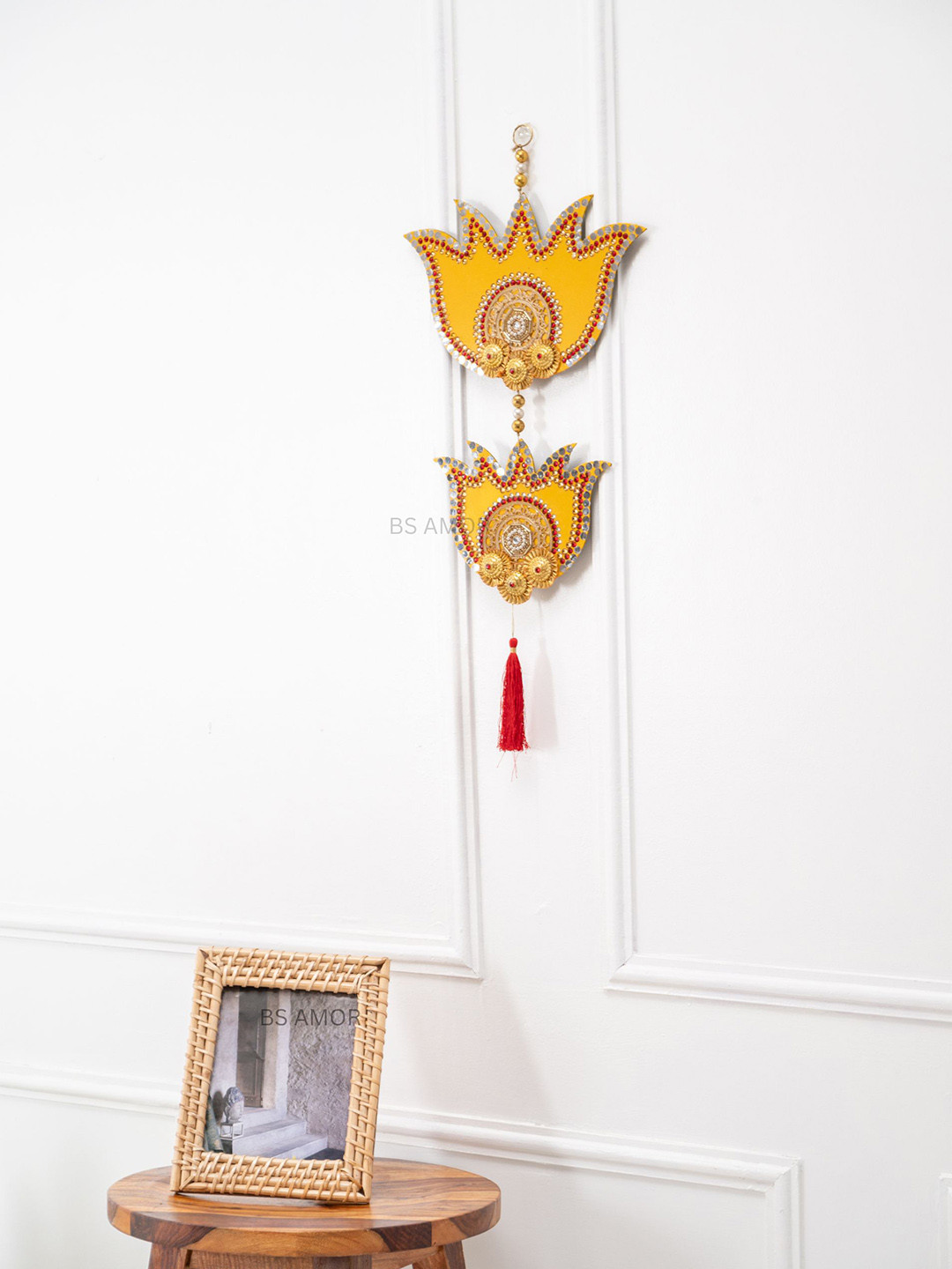 BS AMOR Lotus Wood Tasselled Glossy Hanging Hall Wall Hangings-25In