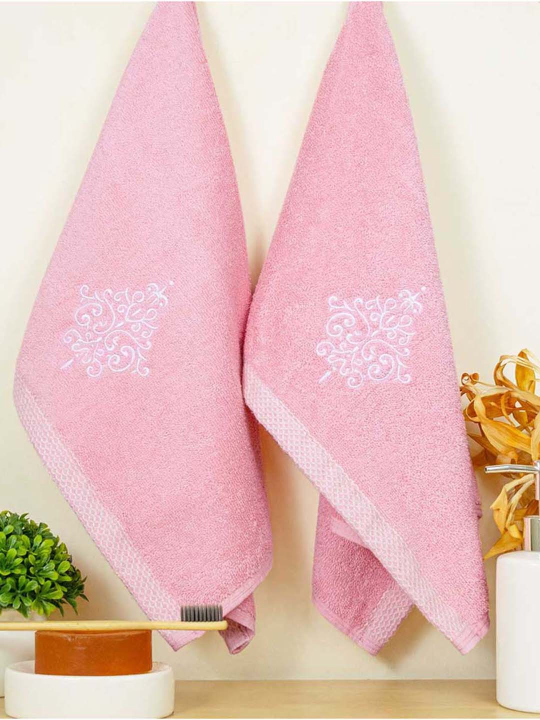 RANGOLI Peach-Colored Set of 2 Printed 600GSM Organic Royal Bamboo Towel Set