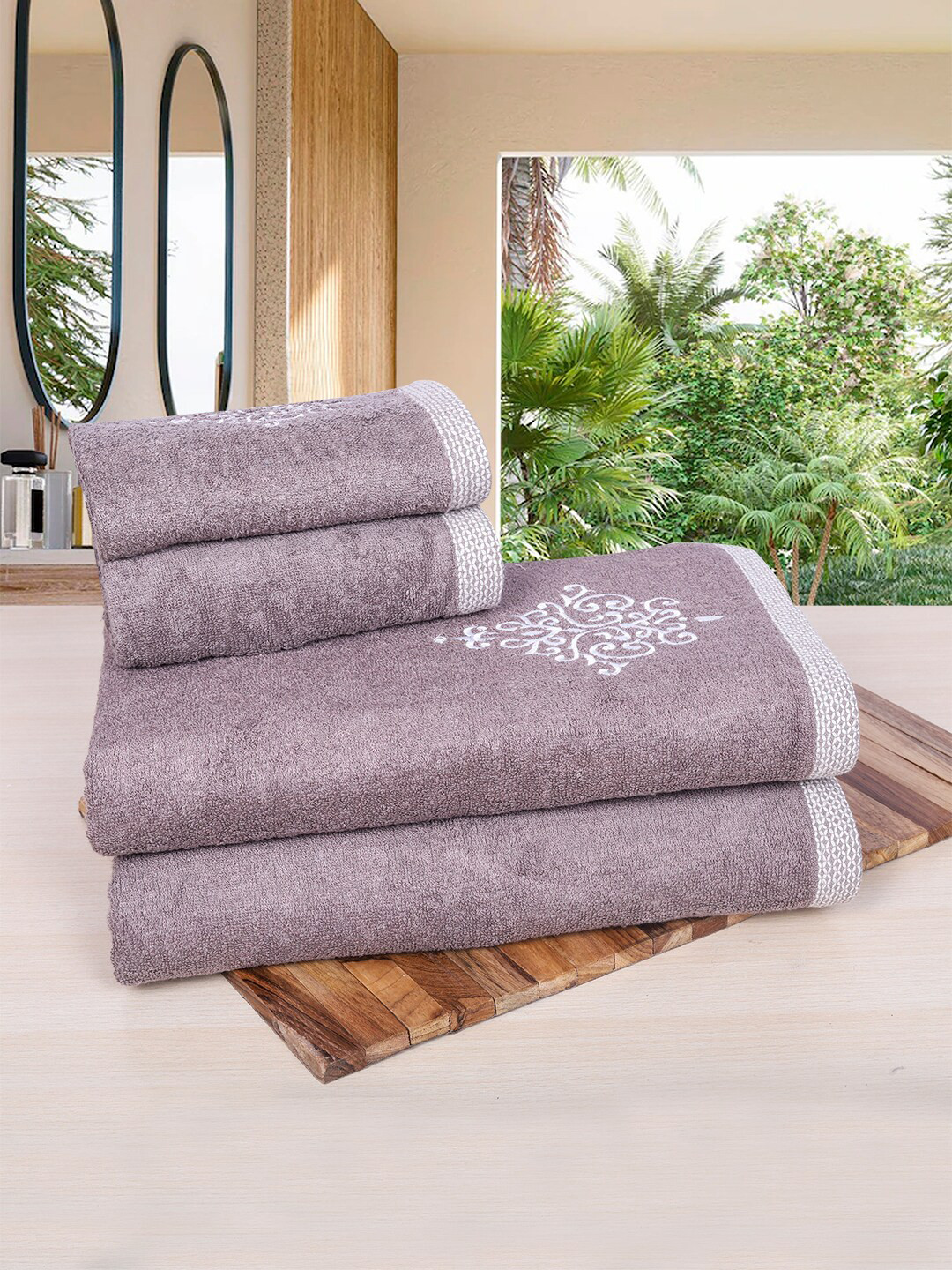 RANGOLI Brown & White Set of 4 600 GSM Organic Royal Bamboo Towels Set