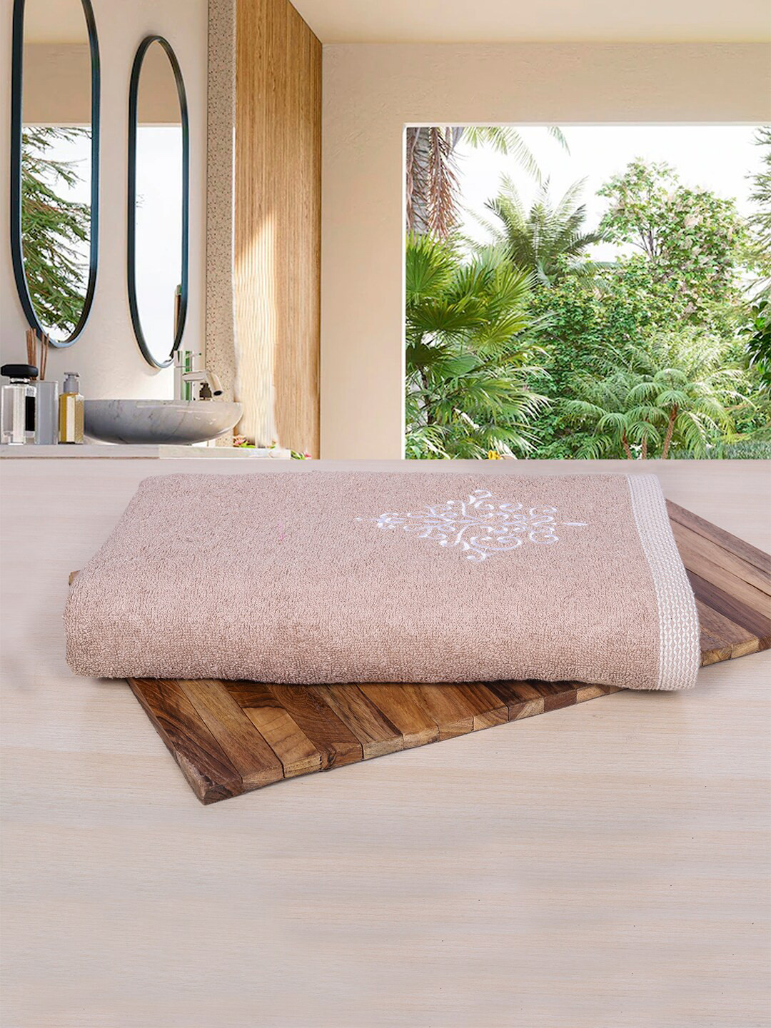 RANGOLI Beige & White 600 GSM Organic Bamboo Bath Towel