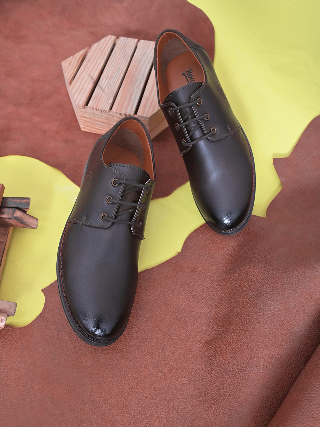 Roadster Men Casual Derbys Shoes