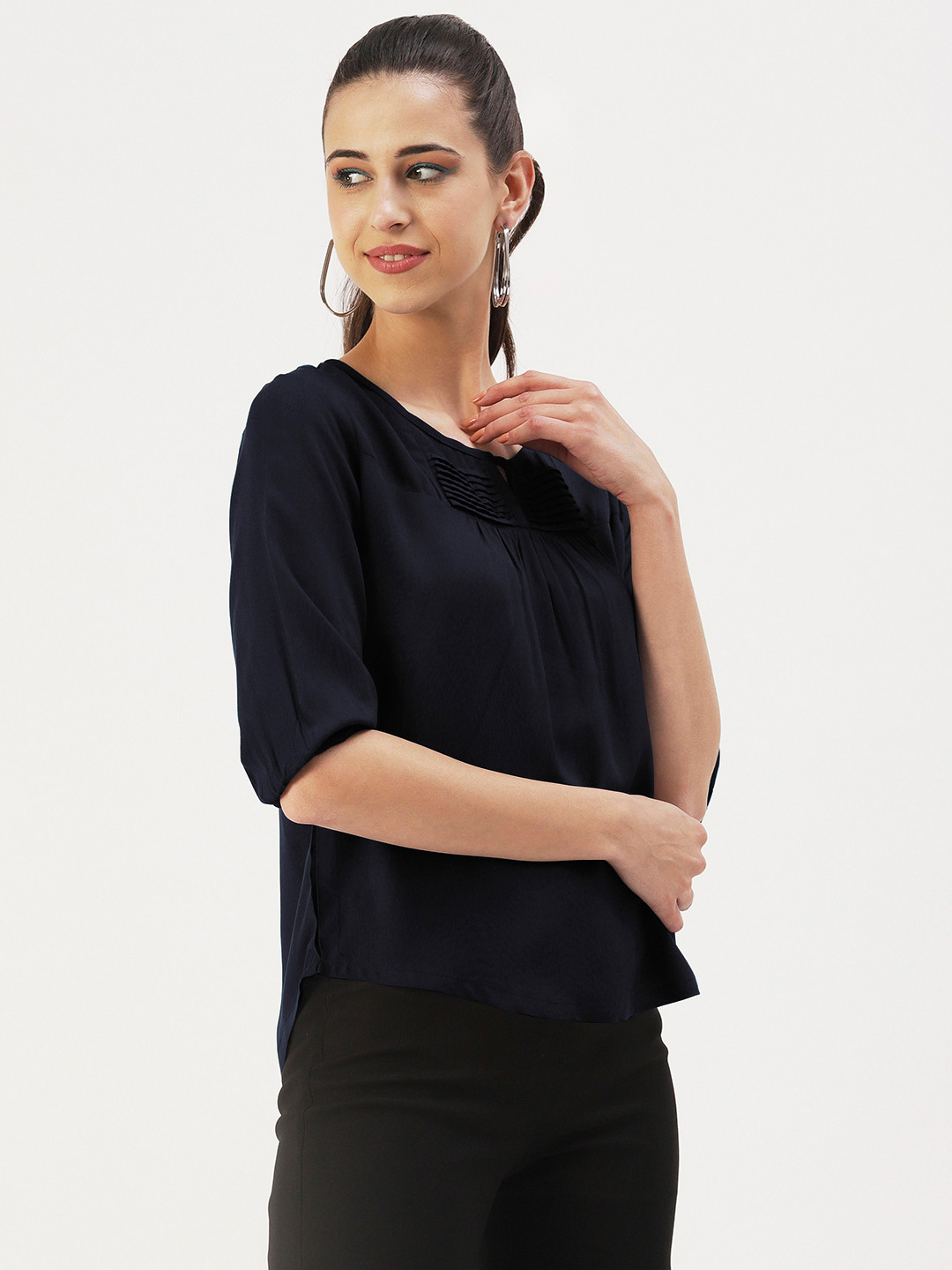 DressBerry Keyhole Neck Top