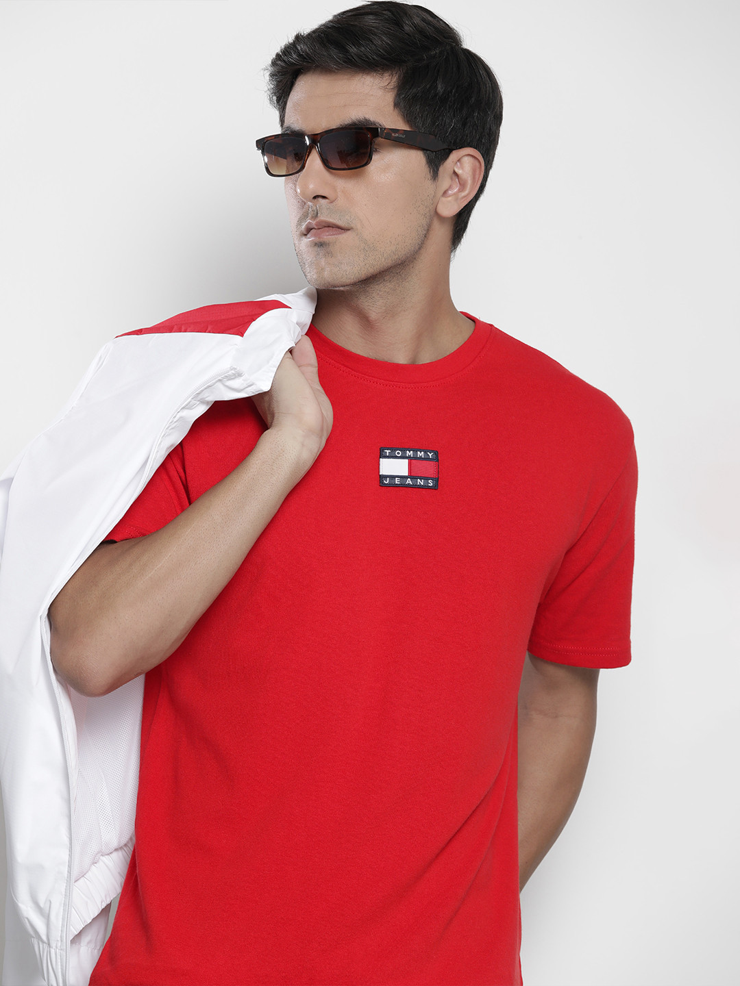Tommy Hilfiger Men Pure Cotton T-shirt with Applique