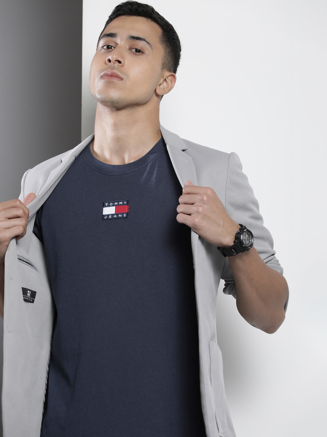 Tommy Hilfiger Men Pure Cotton T-shirt with Logo Detailing