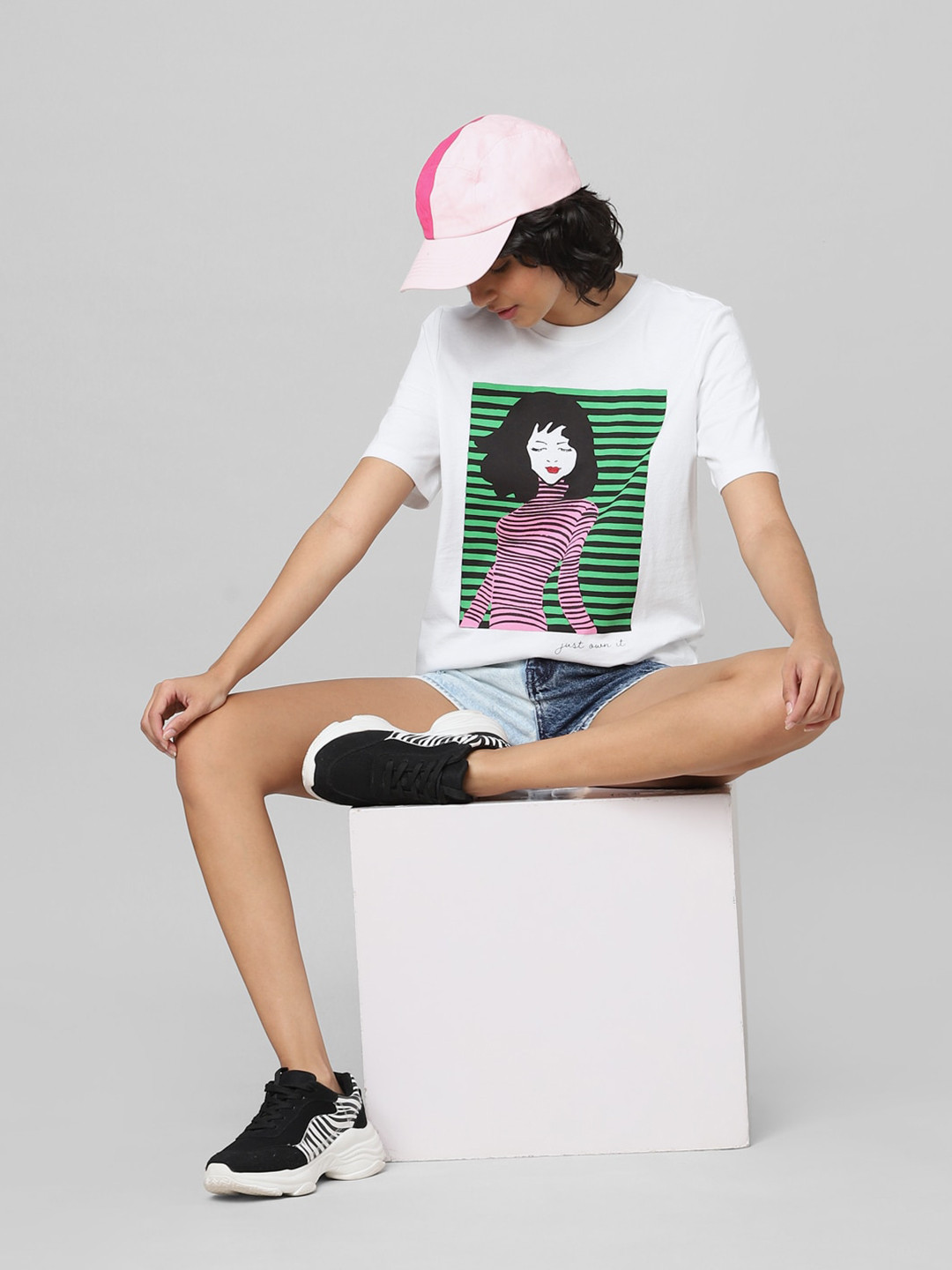 ONLY Women Graphic Printed Cotton T-shirt