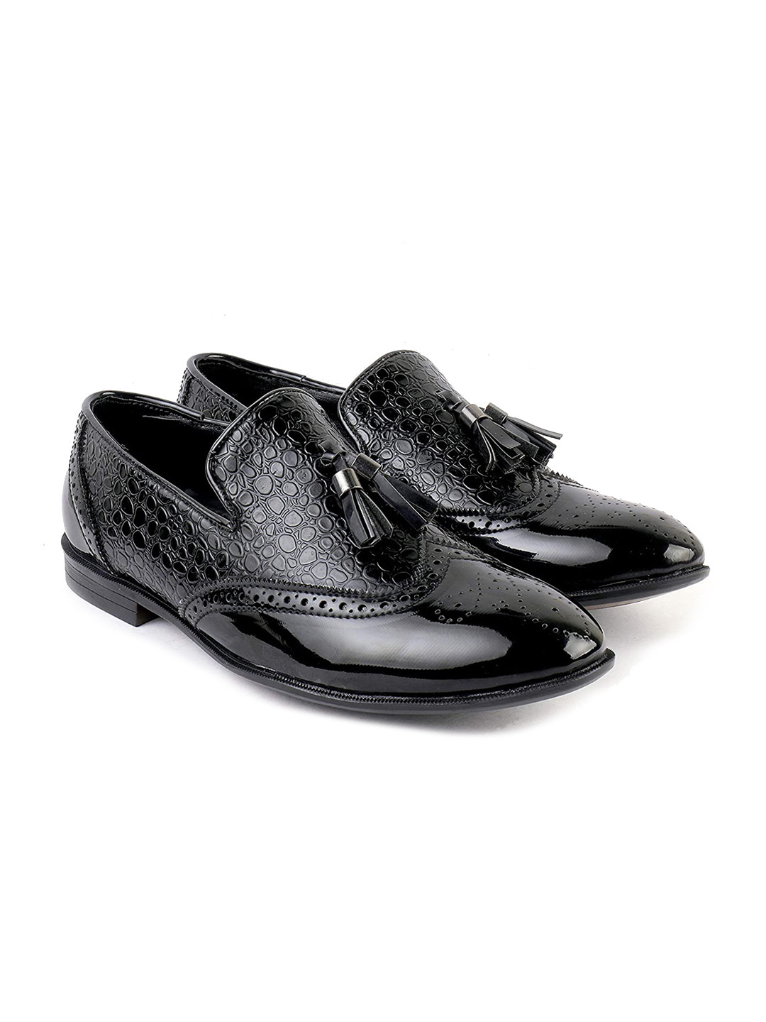 BRATVA Men Textured Tasselled Brogues Formal Shoes