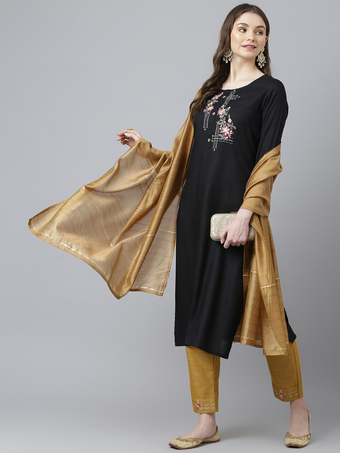 Kiana House Of Fashion Floral Printed Thread Work Kurta with Trousers & With Dupatta