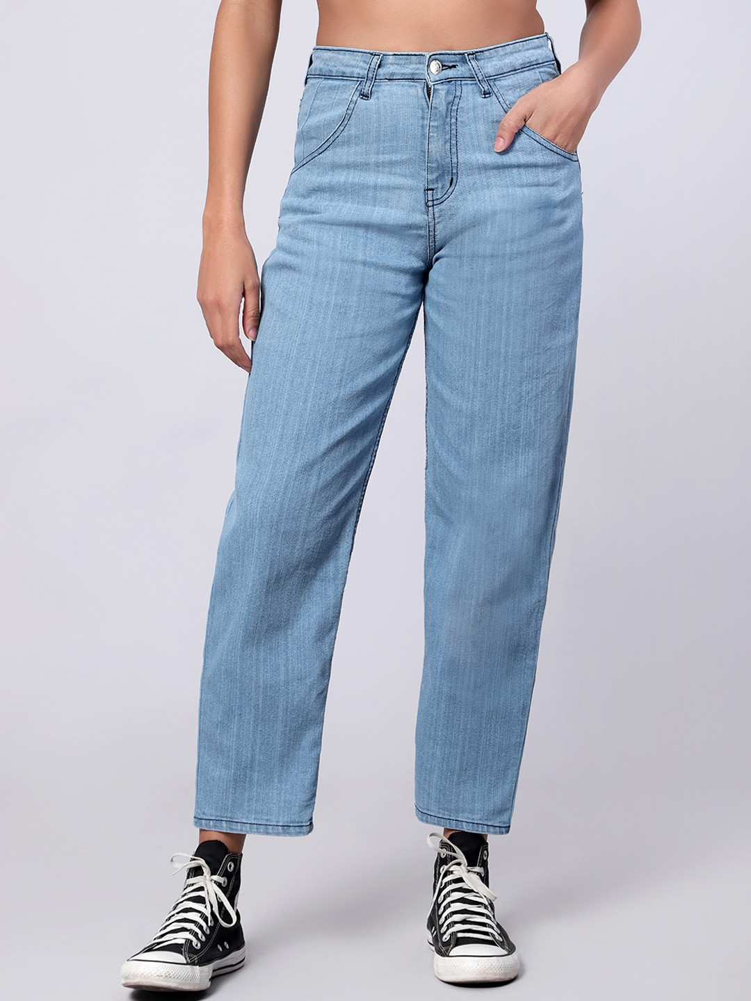 Kotty Women Jean Straight Fit High-Rise Light Fade Jeans