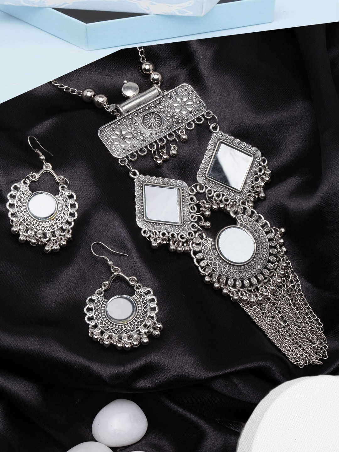 DIVA WALK Silver-Plated Mirror-Studded & Beaded Jewellery Set