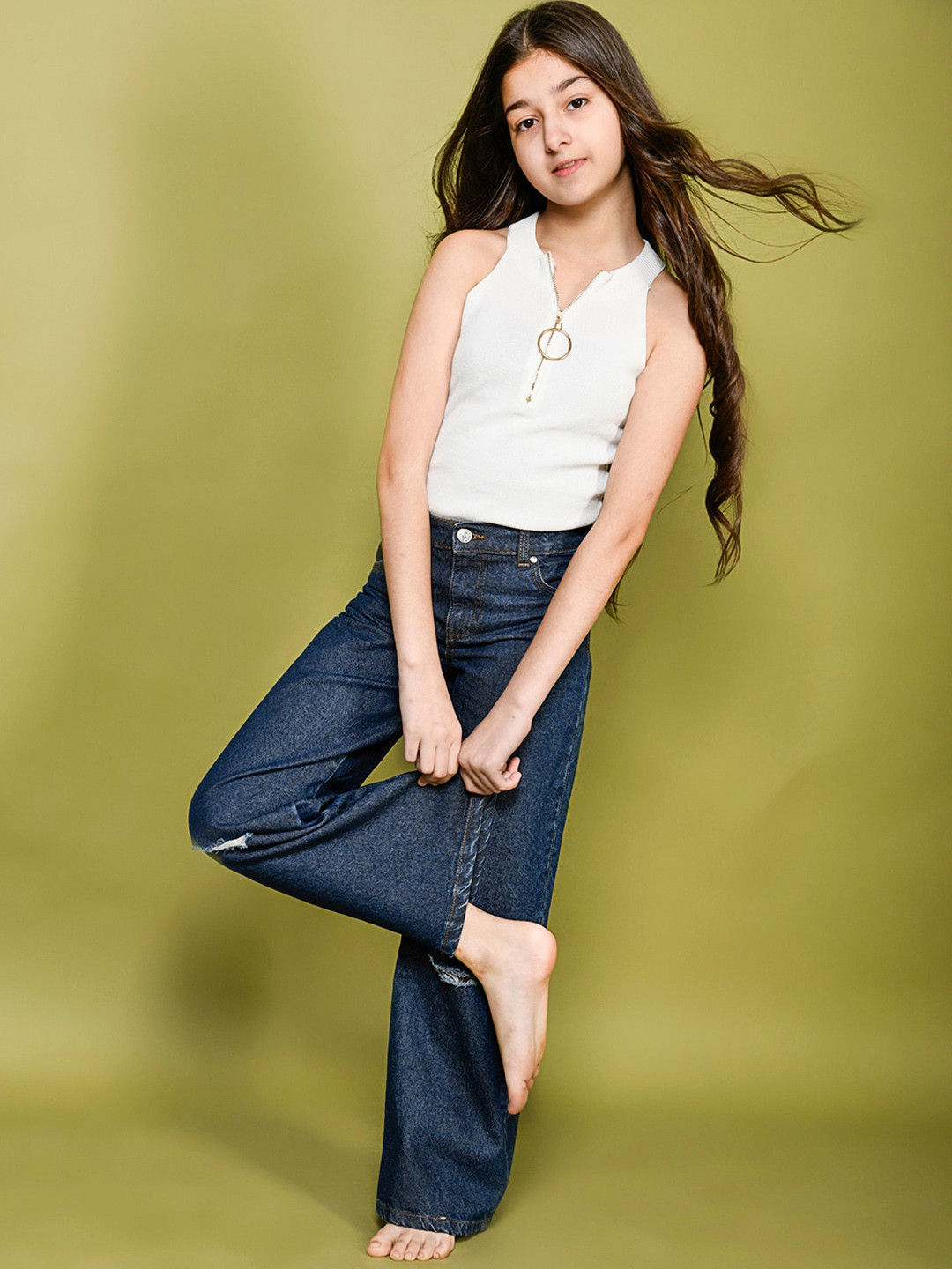 LilPicks Girls Straight Fit Slash Knee Denim Jeans