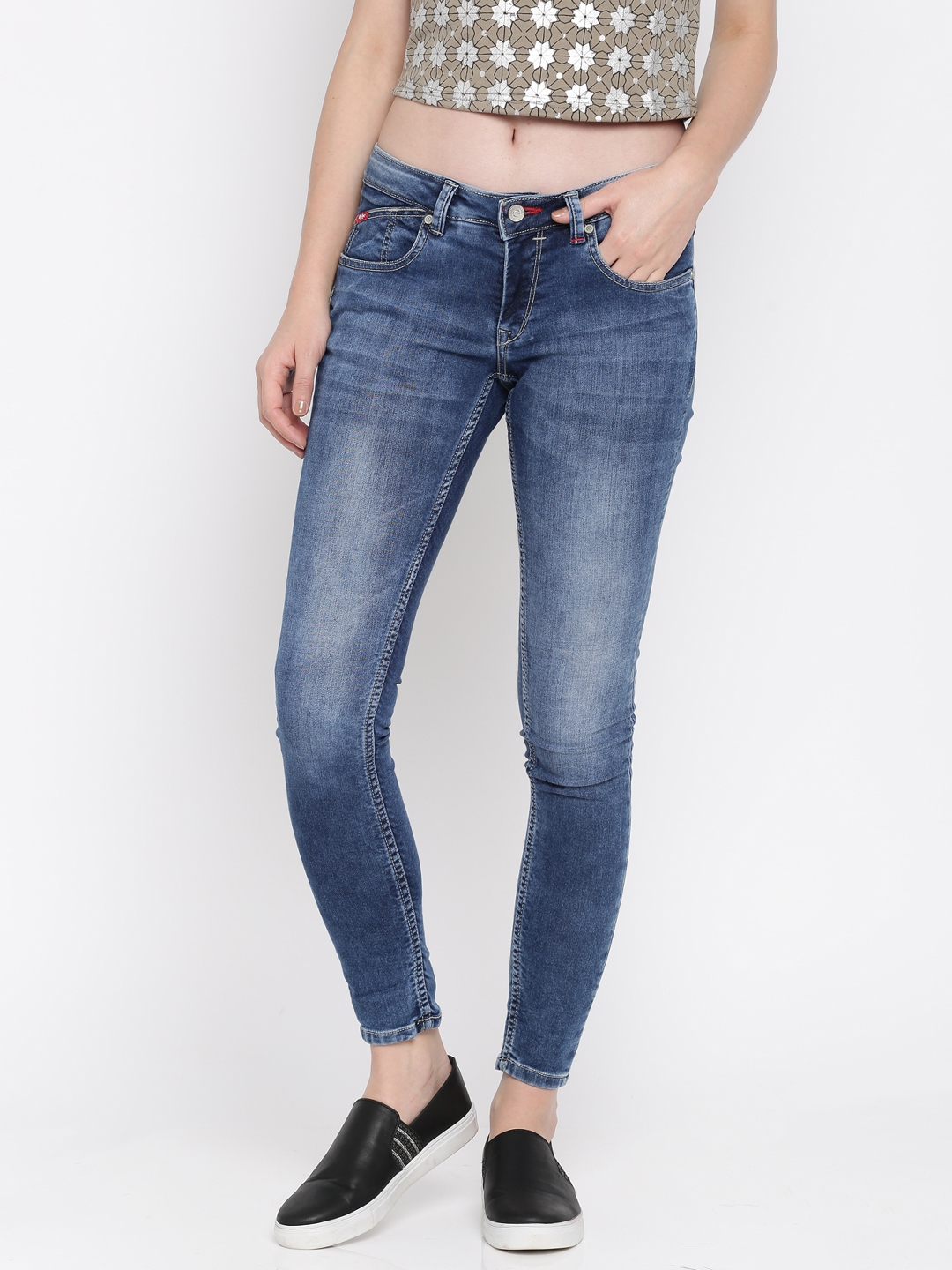 Myntra best sale lee jeans