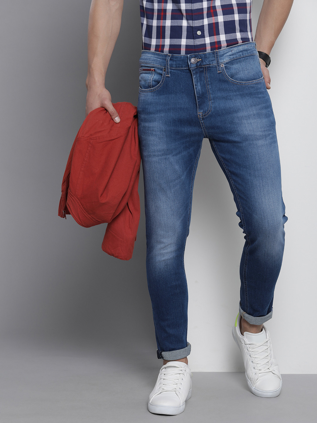 Tommy Hilfiger Men Tapered Fit Heavy Fade Stretchable Jeans