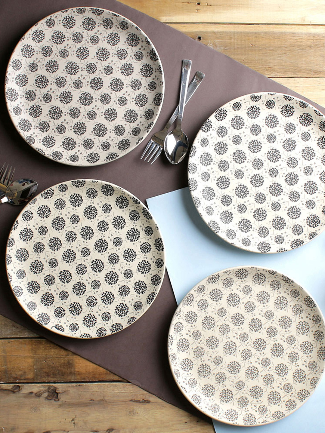 MIAH Decor Off-White & Black Set of 4 Handcrafted Ceramic Dinner Plates