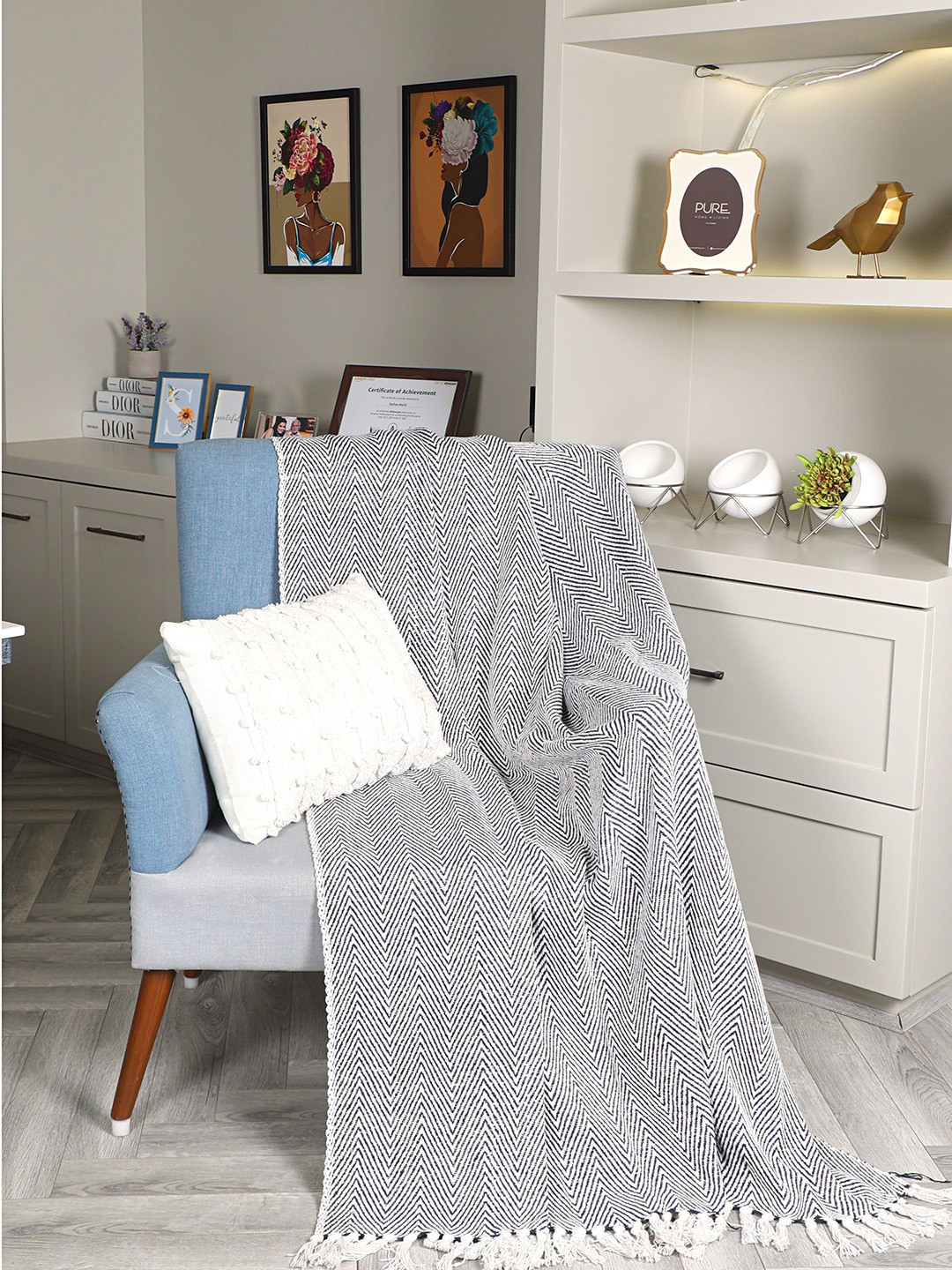 SASHAA WORLD Navy Blue & White Woven Design Pure Cotton Blanket