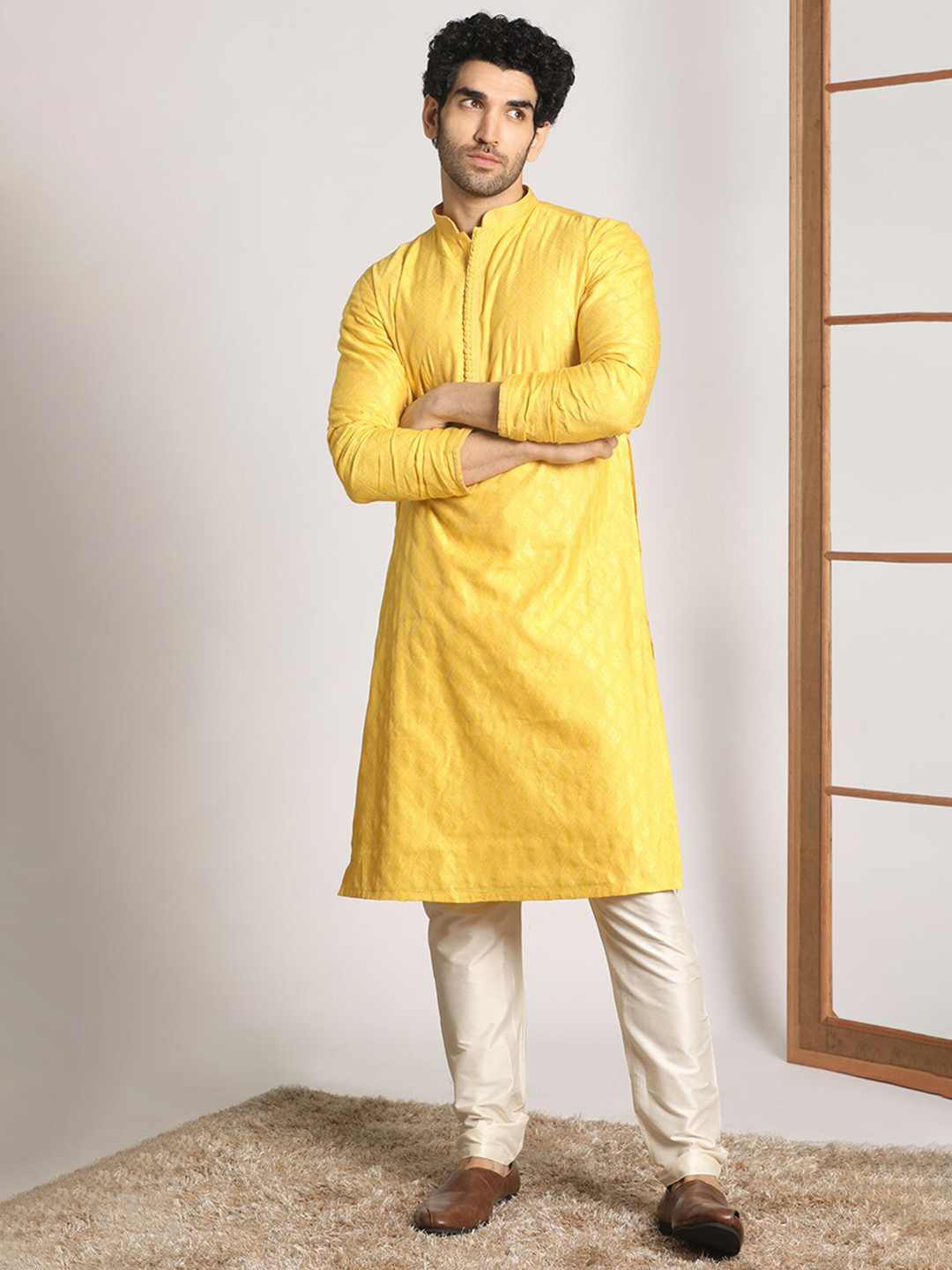 Manyavar Men Self Design Potli Buttons Kurta with Pyjamas
