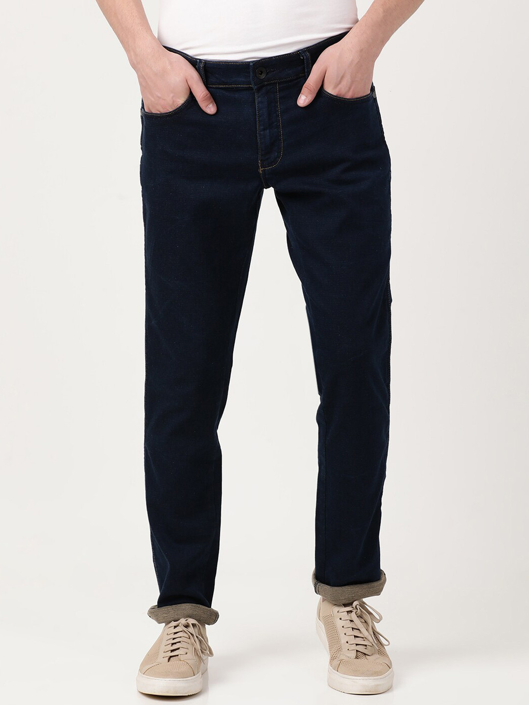 Wrangler Men Skanders Slim Fit Low-Rise Stretchable Pure Cotton Jeans