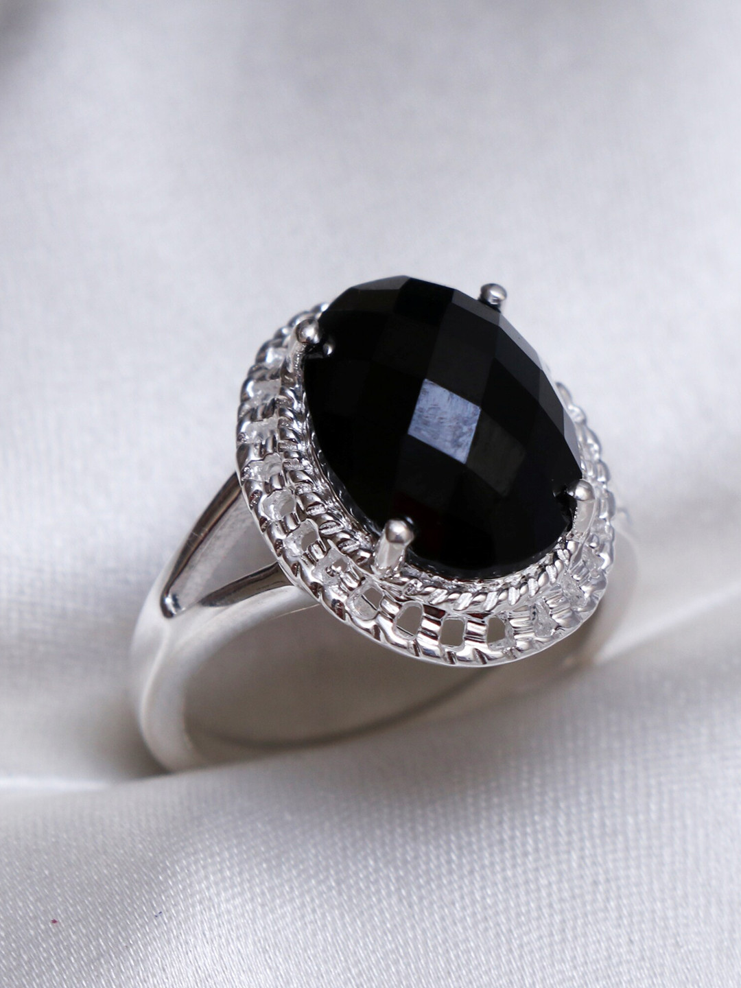 HIFLYER JEWELS Sterling Silver Silver-Plated Spinal Gemstone-Studded Finger Ring