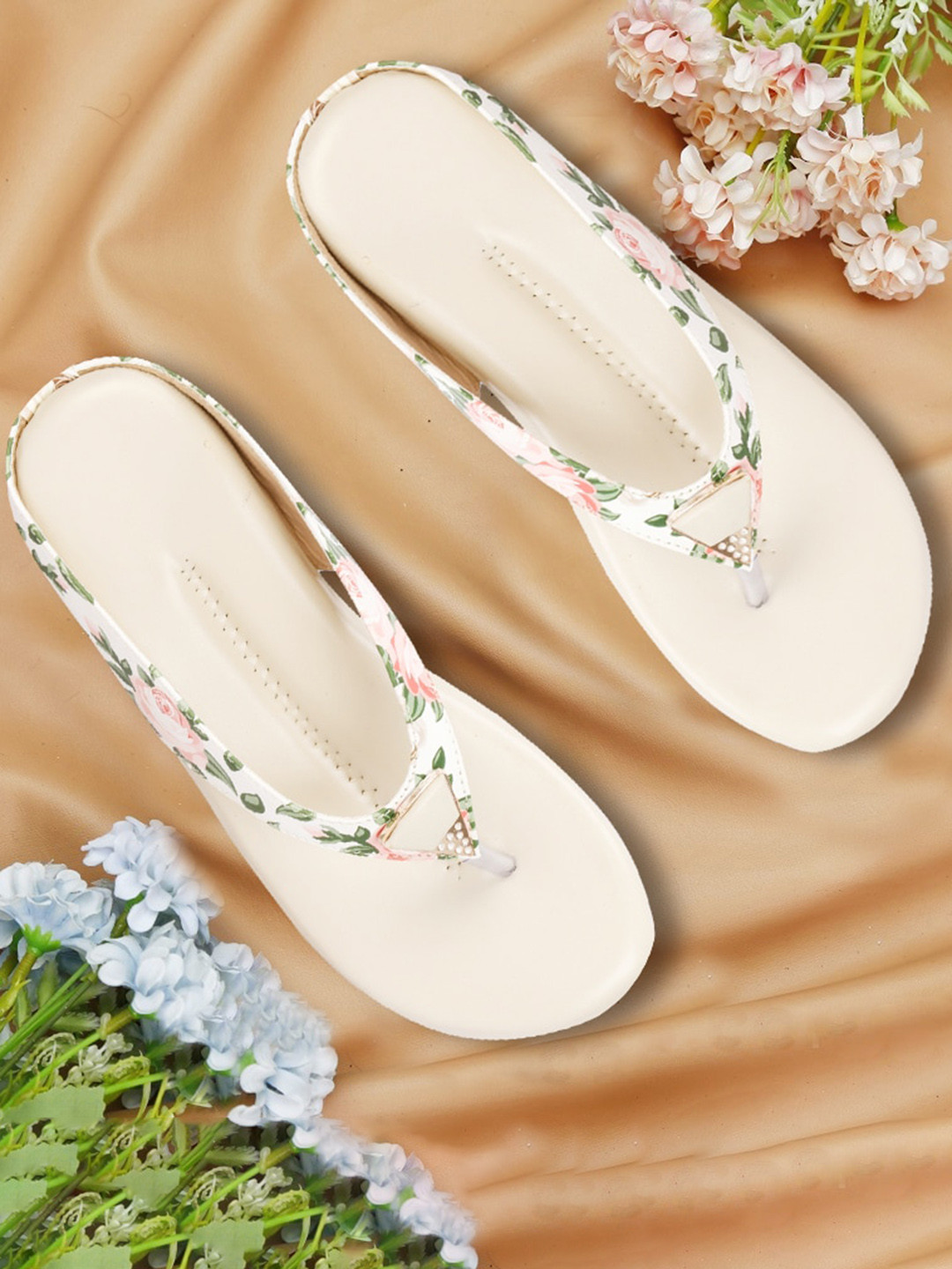 sneakers villa Women Cream-Coloured Printed T-Strap Flats
