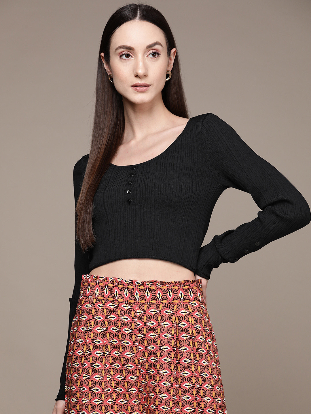 Label Ritu Kumar Ribbed Button Detail Fitted Crop Top