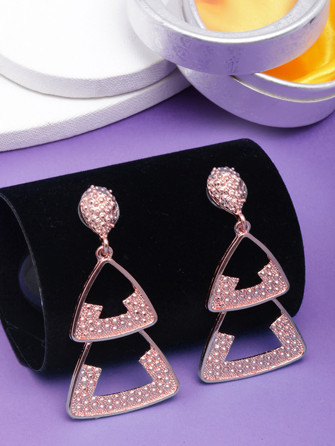 DIVA WALK Triangular Drop Earrings