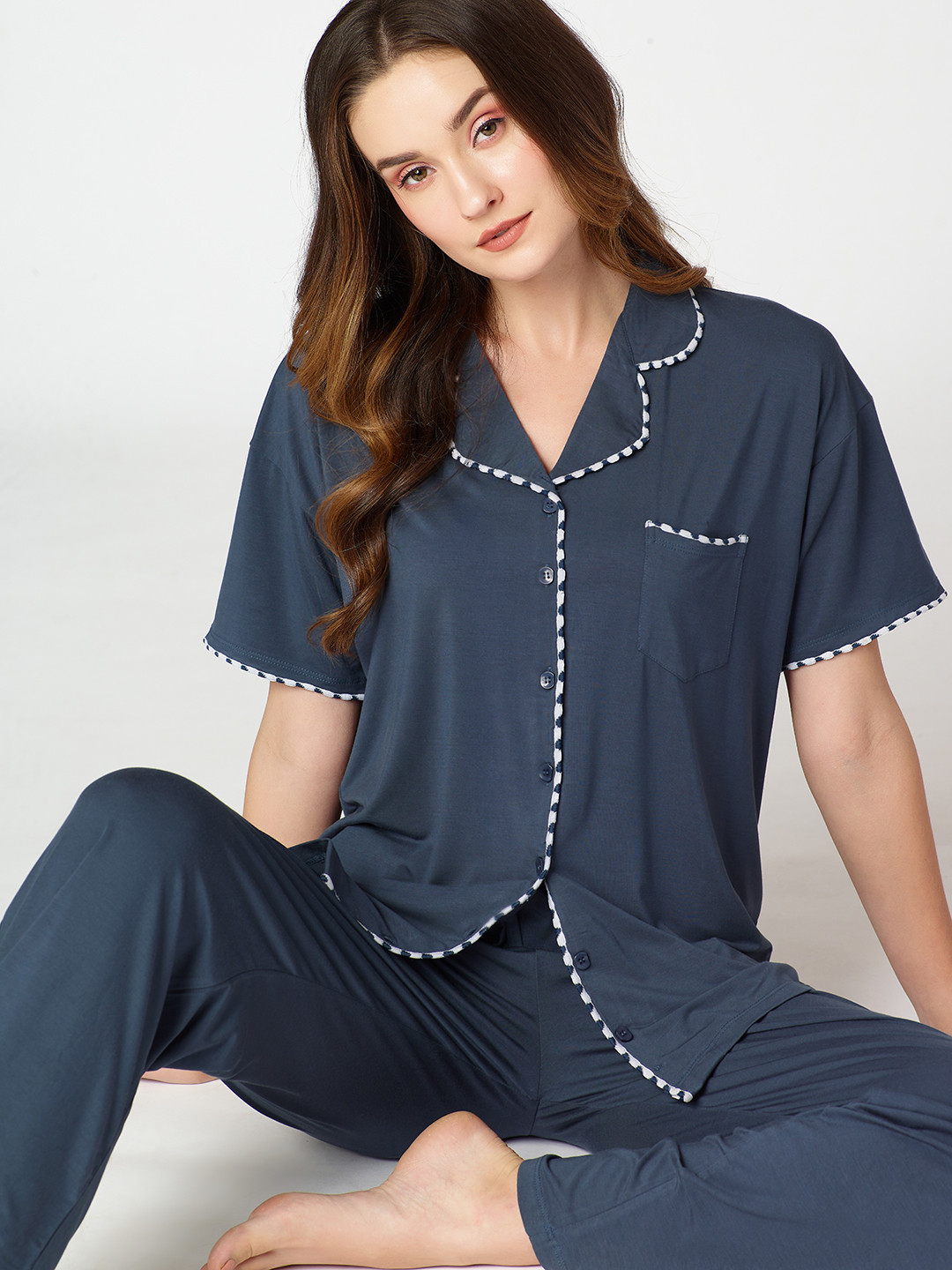 I like me Lapel Collar Night suit