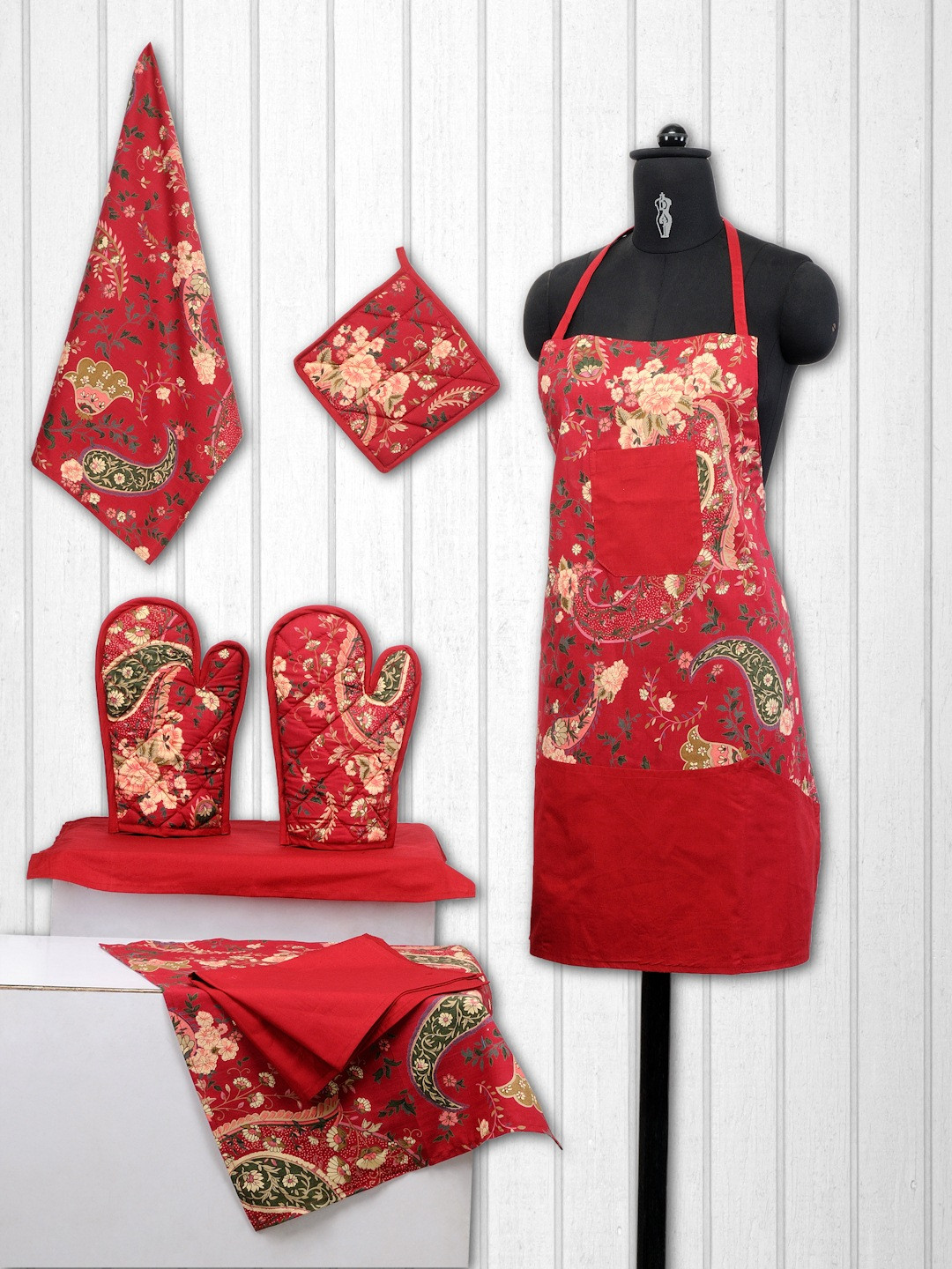SWAYAM Unisex Set of 8 Red Cotton Printed Kitchen Linen Set