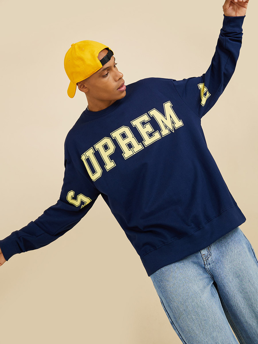 Styli Men Supreme Typography Print Drop-Shoulder Sleeves Boxy Knitted Sweatshirt