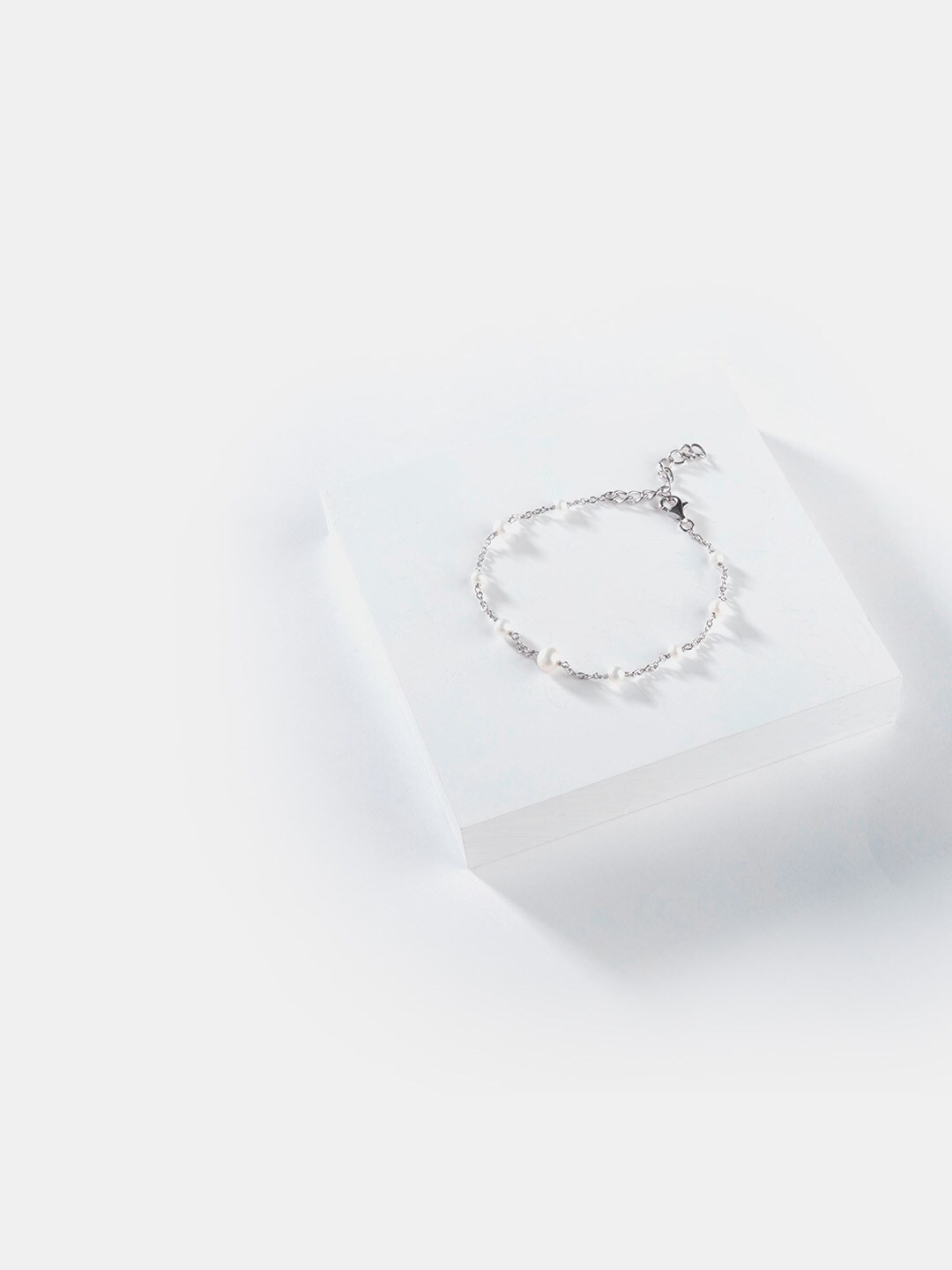SHAYA Women Silver Link Bracelet