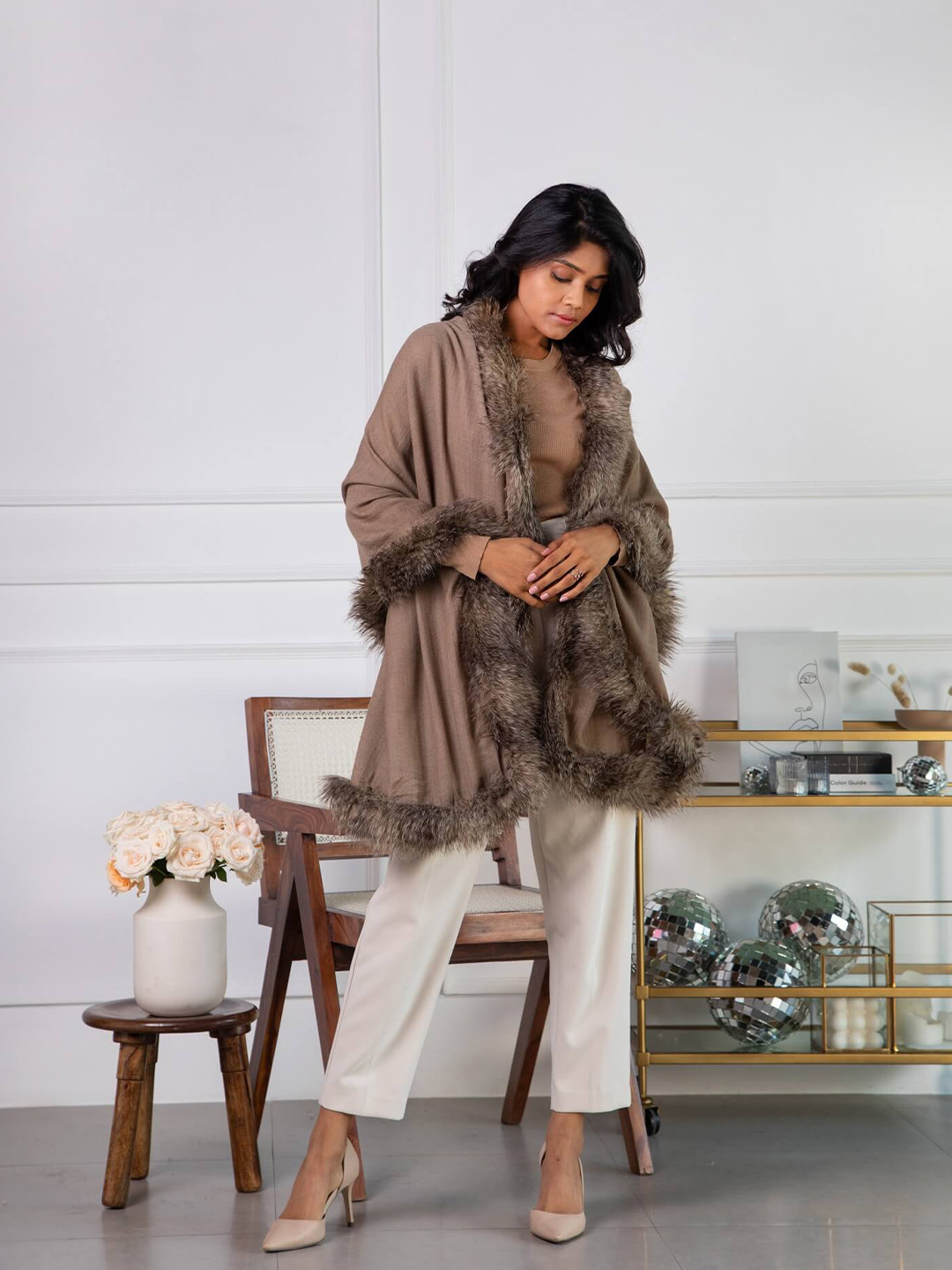 Rhe-Ana Women Faux Fur  Stole