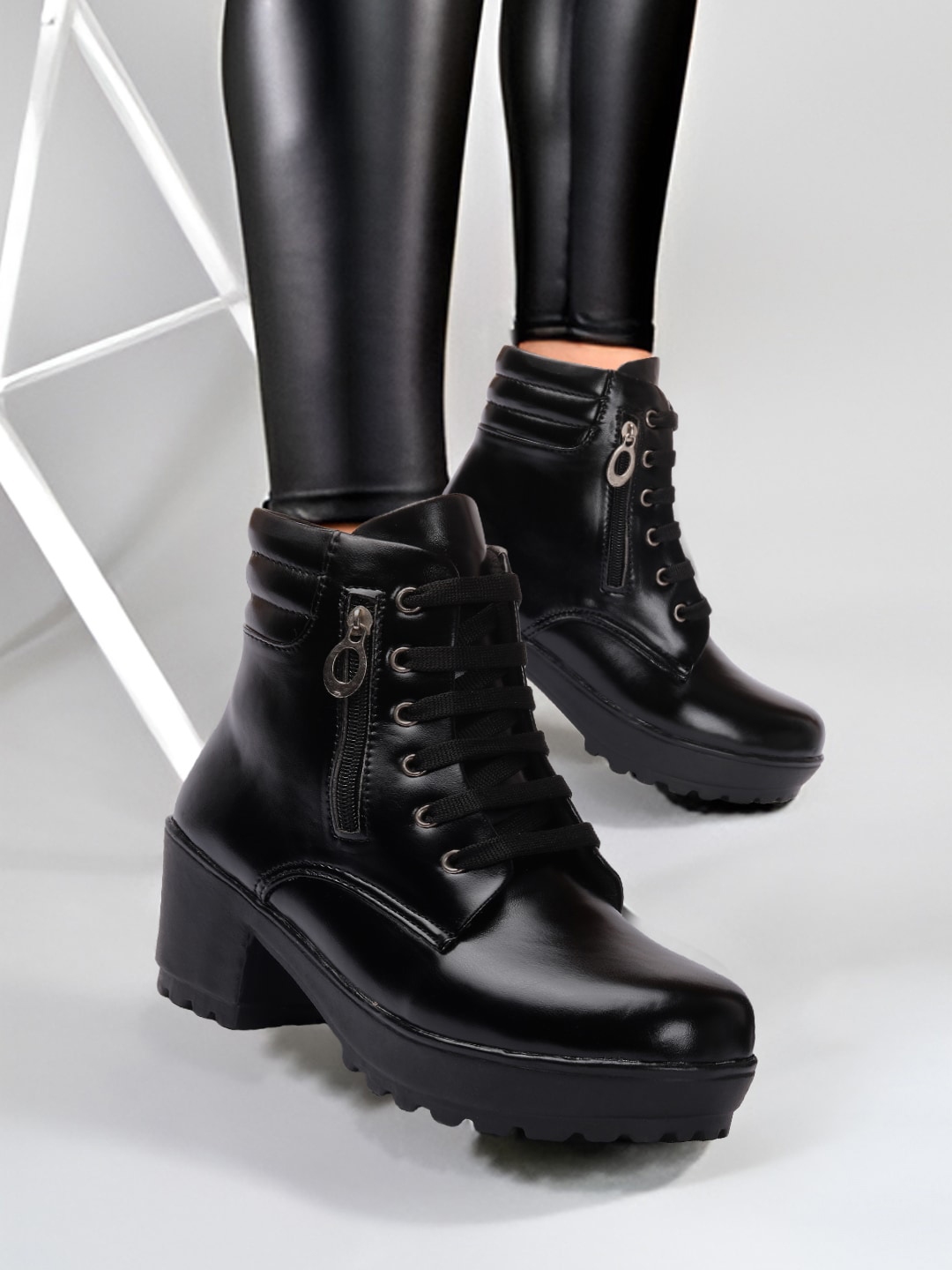 Girls black boots with heel top