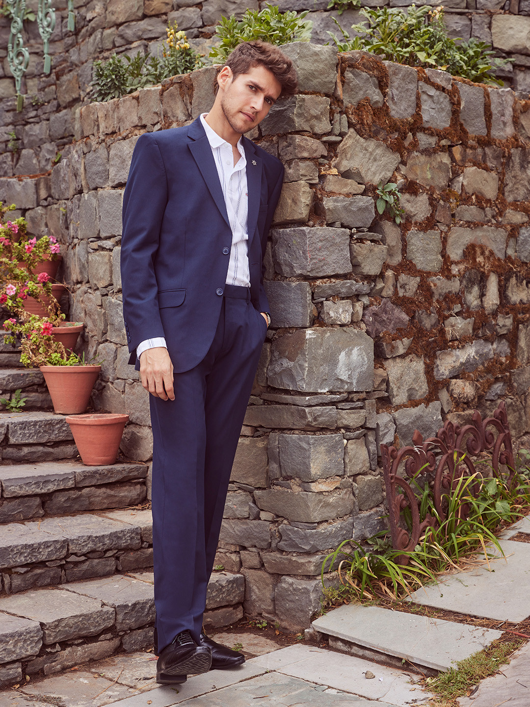 Crimsoune Club Men Single Breasted 2-Piece Suit