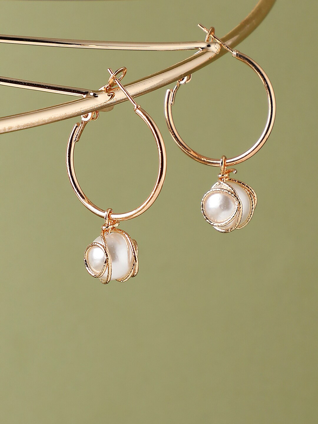 SOHI Gold-Plated Hoop Pearls Casual Drop Earrings