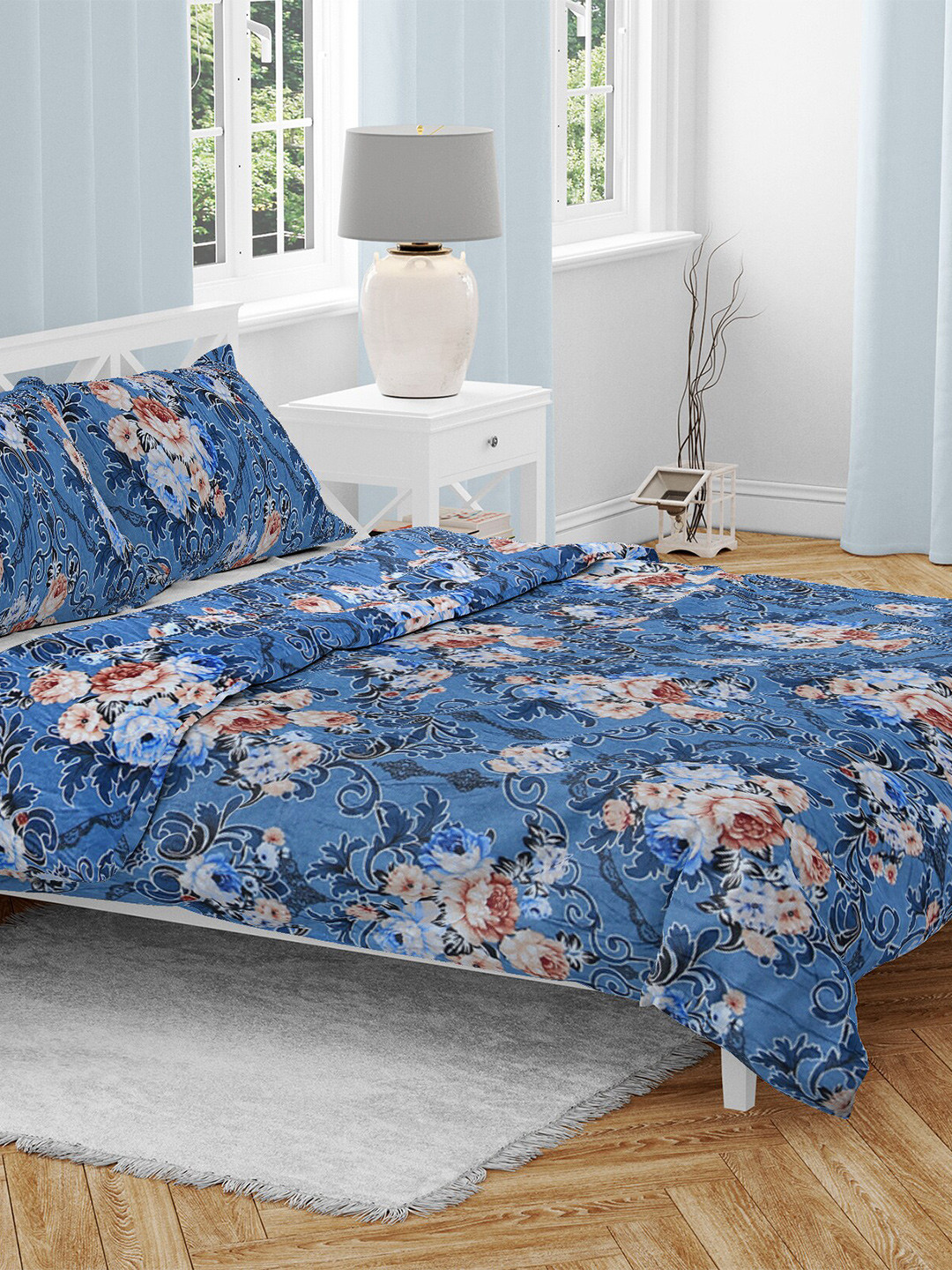AAZEEM Blue Flowe Blue Floral Polyester Breathable 210 TC Queen Fine Bedsheet with 2 Pillow Covers-100 x 90 inches