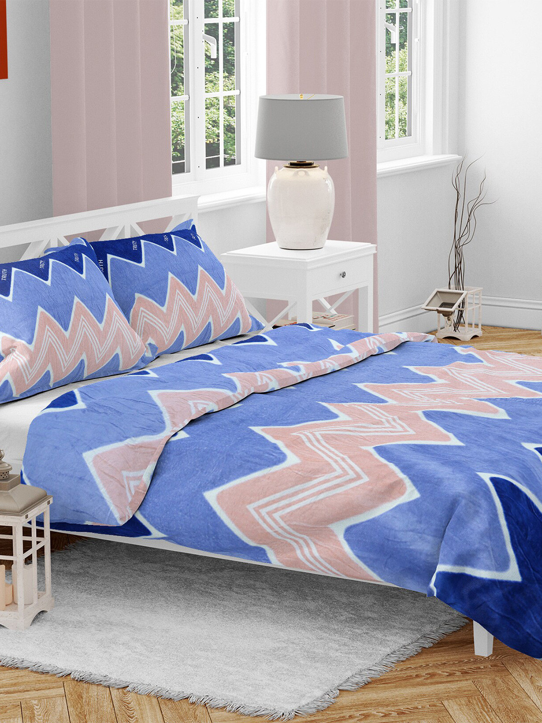 AAZEEM Perimum Blue Chevron Polyester Breathable 210 TC Queen Fine Bedsheet with 2 Pillow Covers-254 x 228 cm