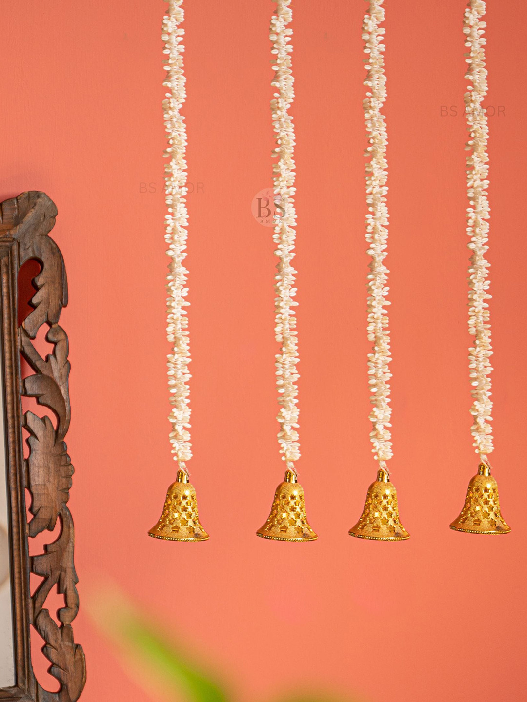 BS AMOR White Pack Of 8 Floral Hanging Strings Latkan