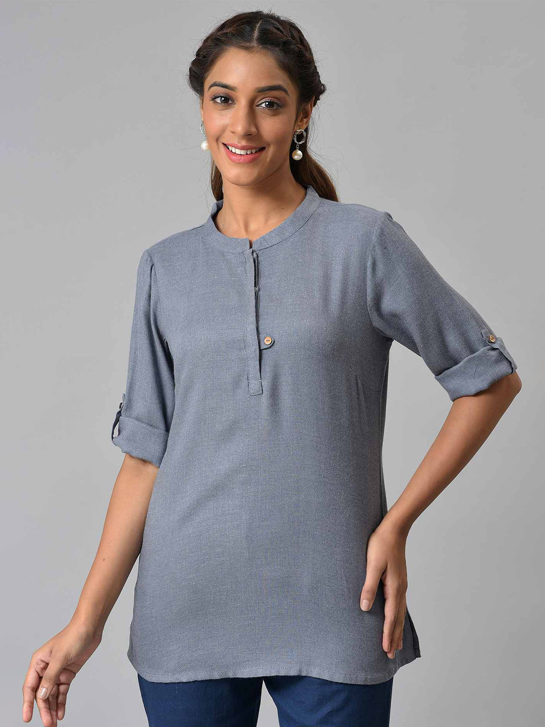 AURELIA Solid Roll-Up Sleeves Regular Kurti