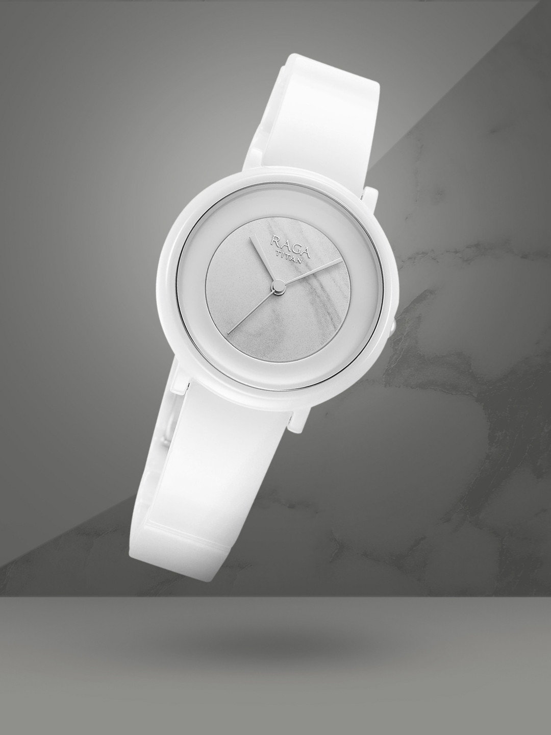 Titan Women White Dial & White Ceramic Straps Analogue Watch