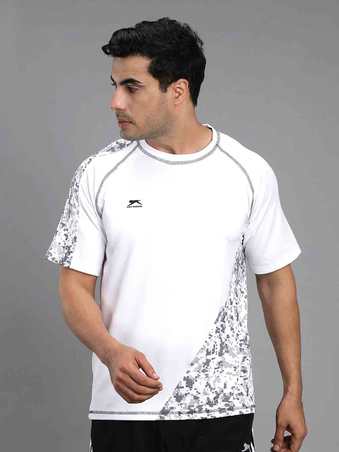 Shiv Naresh Men Abstract Printed Monochrome Cotton T-shirt