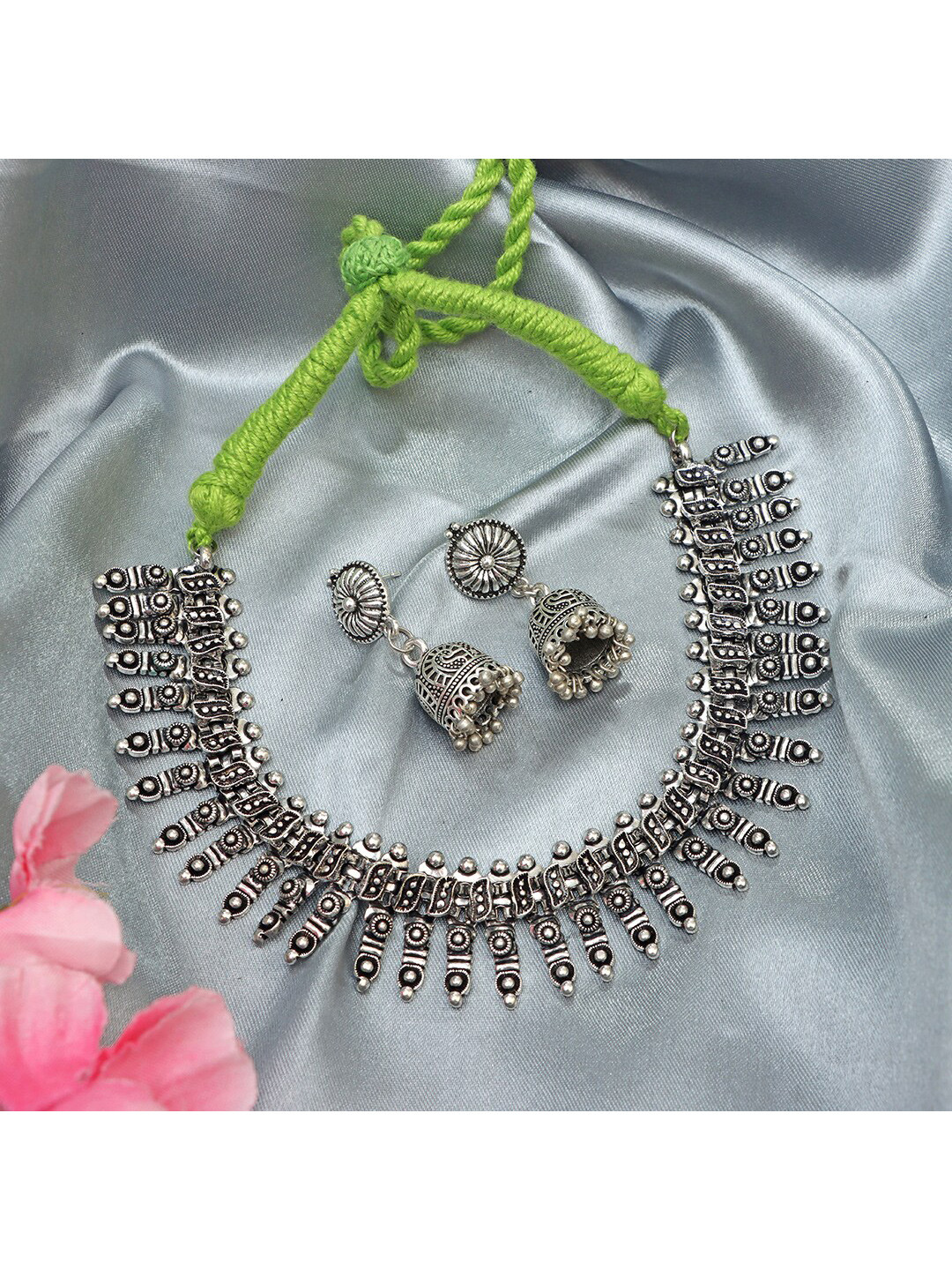 Ozanoo Oxidised Kolhapuri Thread Jewellery Set