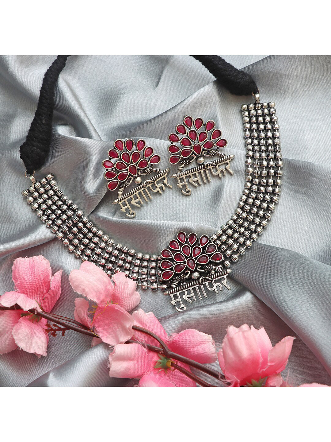 Ozanoo Oxidised Musafir Stone Choker Jewellery Set