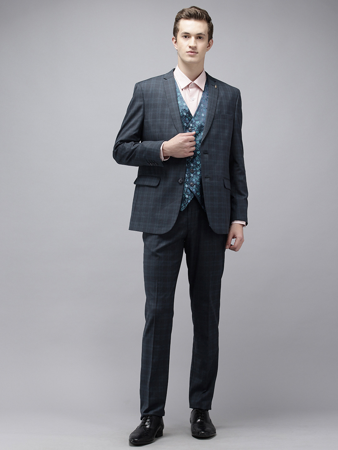 Van Heusen Slim Fit Checked Single-Breasted Four-Piece Party Suits